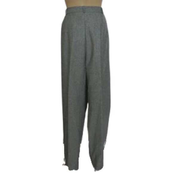 Vanity Fair Elegant Grey Suit - Picture 11 of 13